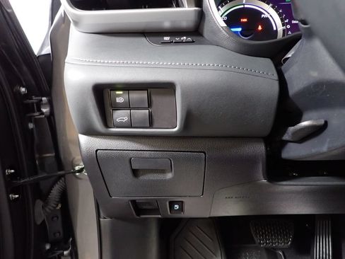Used 2023 Toyota Highlander XLE AWD/4WD image 23