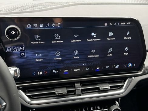 New 2026 Chevrolet Equinox EV LT image 3