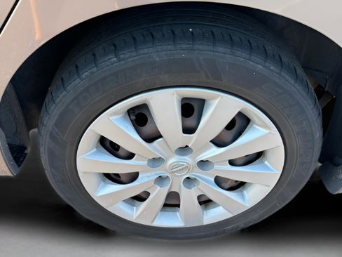 Used 2016 Nissan Sentra SV image 29