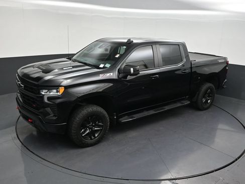 Used 2023 Chevrolet Silverado 1500 LT Trail Boss w/ LT Trail Boss Premium Package AWD/4WD image 15