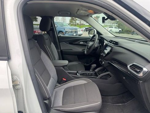 Used 2023 Chevrolet TrailBlazer LT w/ Convenience Package AWD/4WD image 17