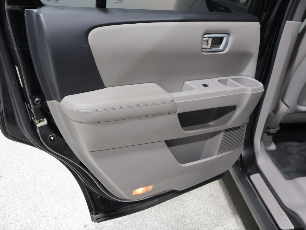 Used 2010 Honda Pilot EX-L image 18
