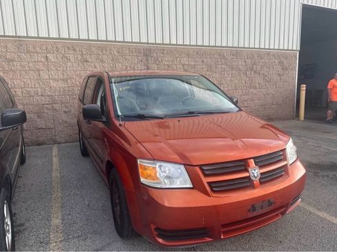 Used 2008 Dodge Grand Caravan SE FWD image 4