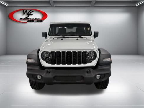 Used 2025 Jeep Wrangler Unlimited Sport AWD/4WD image 2