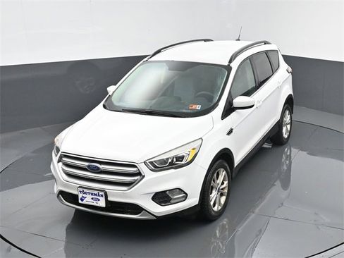 Used 2017 Ford Escape SE w/ Equipment Group 201A image 18