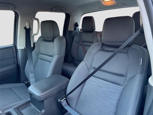 Used 2024 Nissan Frontier SV w/ Technology Package image 19