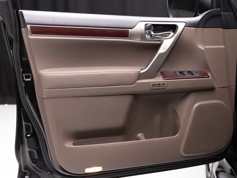 Used 2019 Lexus GX 460 Premium AWD/4WD image 35