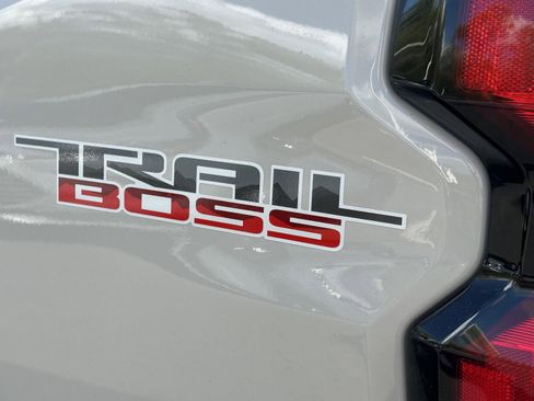 Used 2026 Chevrolet Colorado Trail Boss image 10