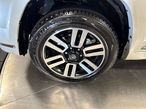 Used 2024 Toyota 4Runner Limited image 2
