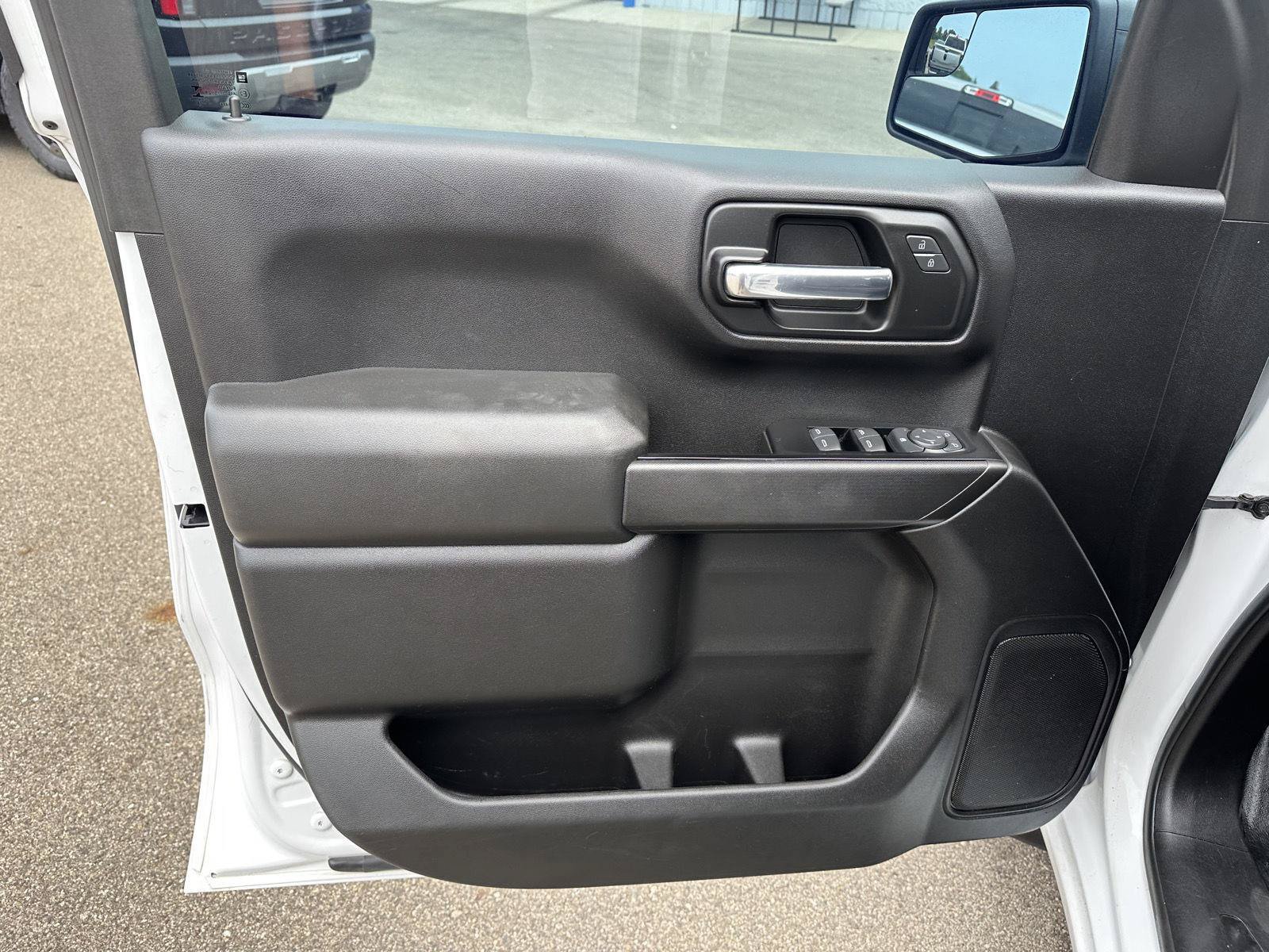 Used 2019 GMC Sierra 1500 4x4 Crew Cab w/ Convenience Package image 12
