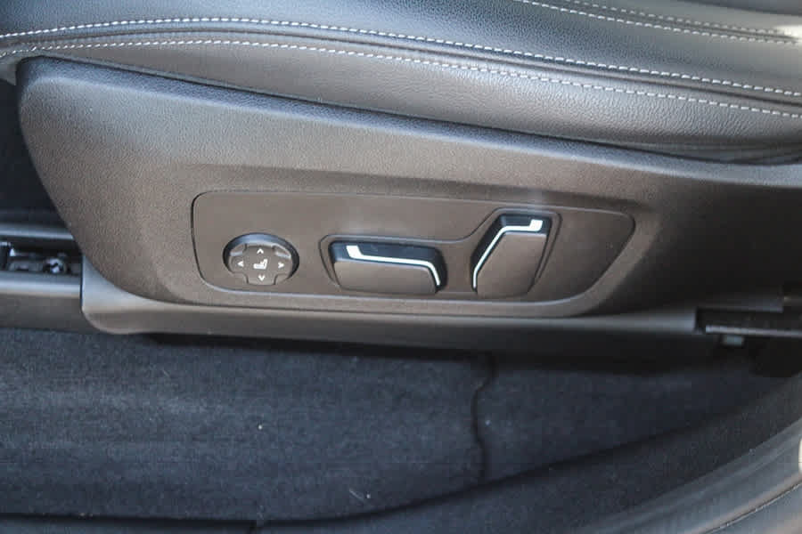 Used 2024 BMW X3 sDrive30i w/ Convenience Package RWD image 30