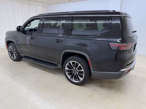 Used 2022 Jeep Wagoneer Series II w/ Convenience Group I image 3