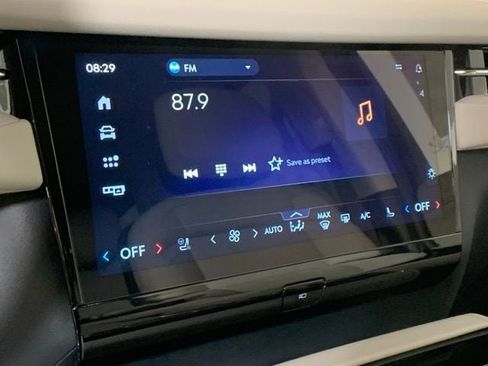 New 2025 Lincoln Navigator Reserve image 17