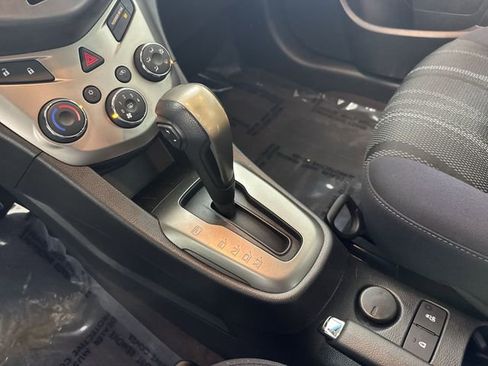 Used 2012 Chevrolet Sonic LT image 17