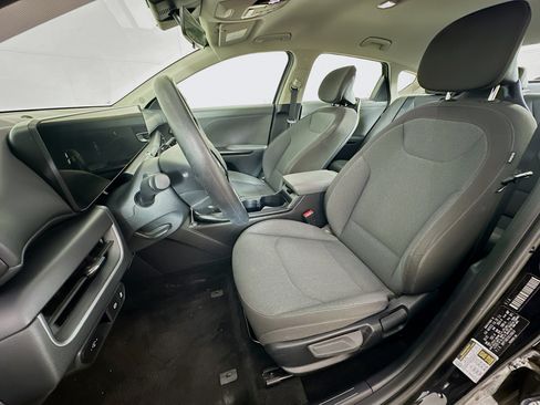 Used 2025 Kia K4 FWD image 13