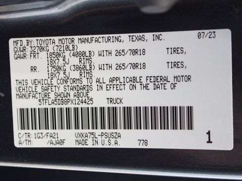 Used 2023 Toyota Tundra SR5 w/ SR5 Convenience Package AWD/4WD image 31