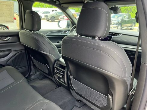 New 2026 Jeep Grand Cherokee Laredo AWD/4WD image 12
