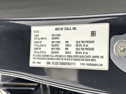 Used 2025 Tesla Model 3 Long Range AWD/4WD image 12