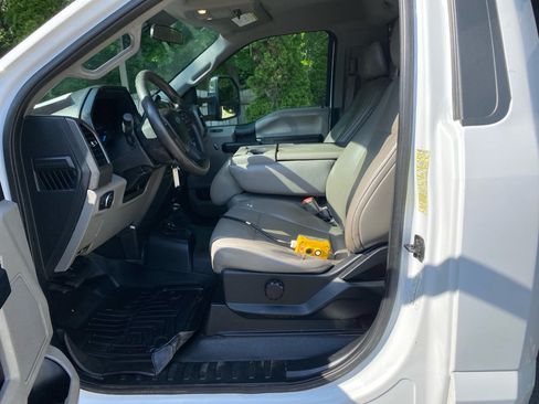 Used 2017 Ford F350 XL w/ Power Equipment Group AWD/4WD image 11