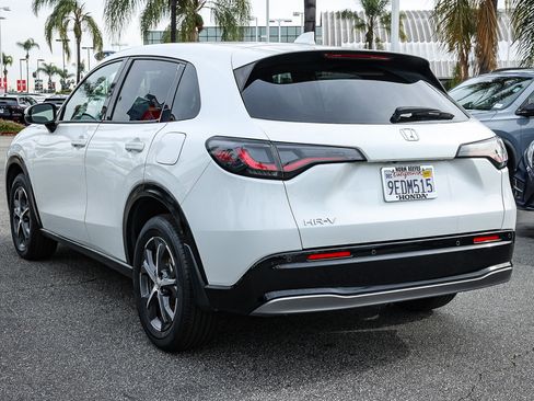 Certified 2023 Honda HR-V EX-L image 4