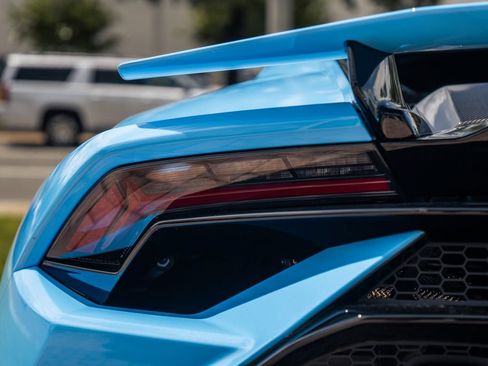 Used 2023 Lamborghini Huracan Tecnica RWD image 11
