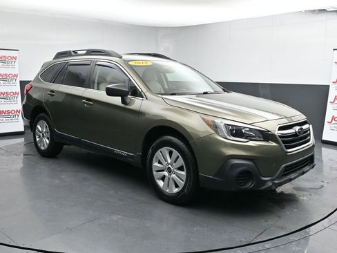 Used 2018 Subaru Outback 2.5i w/ Popular Package #1 image 2