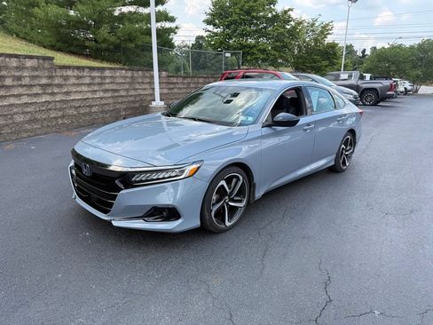 Used 2022 Honda Accord Sport image 8