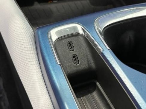 New 2025 Chevrolet Equinox EV LT FWD image 43