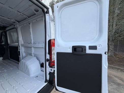 Used 2024 RAM ProMaster 1500 w/ Convenience Group image 20