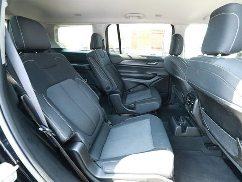 Certified 2023 Jeep Grand Cherokee L Laredo AWD/4WD image 30
