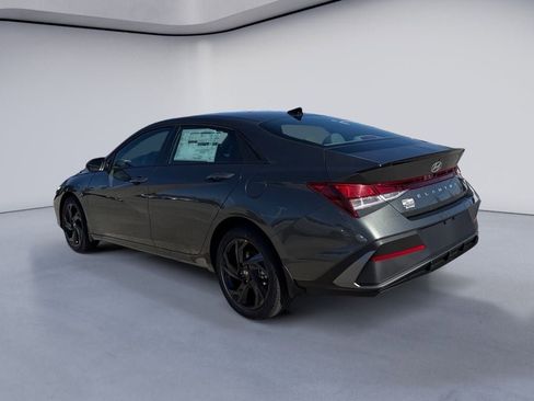 Used 2026 Hyundai Elantra Sport image 3