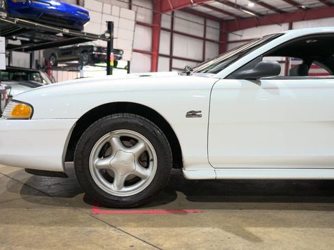 Used 1995 Ford Mustang GT image 3