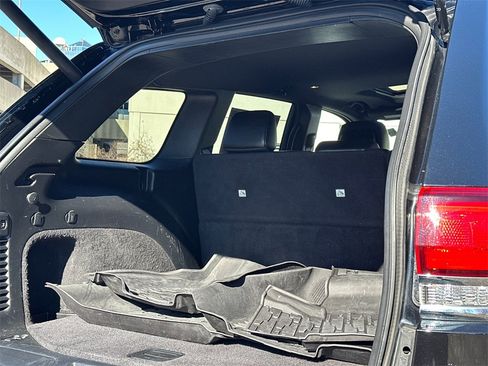 Used 2020 Jeep Grand Cherokee Limited image 8