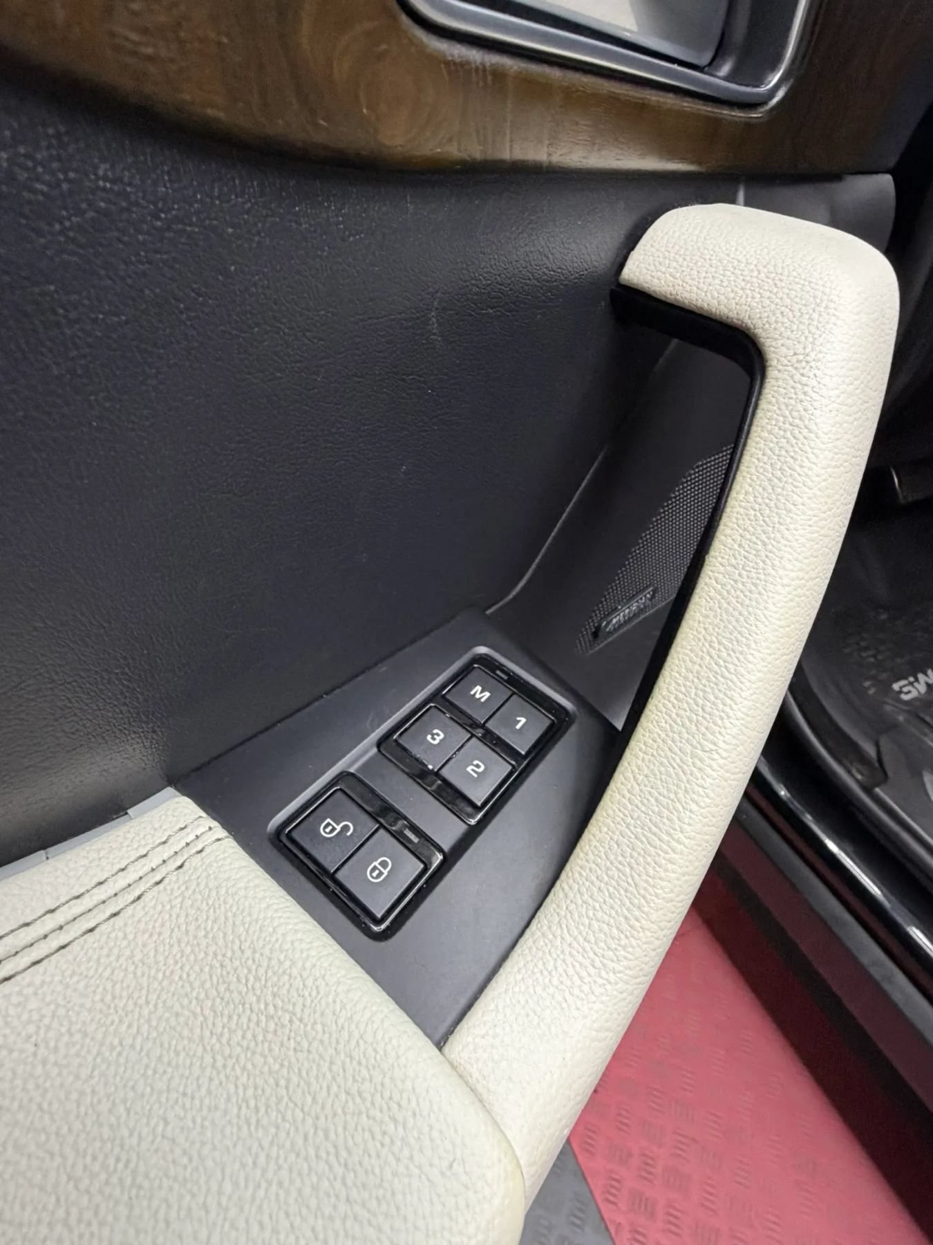Used 2018 Jaguar F-PACE R-Sport AWD/4WD image 9