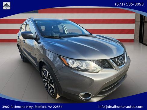 Used 2018 Nissan Rogue Sport SL w/ SL Premium Package AWD/4WD image 3