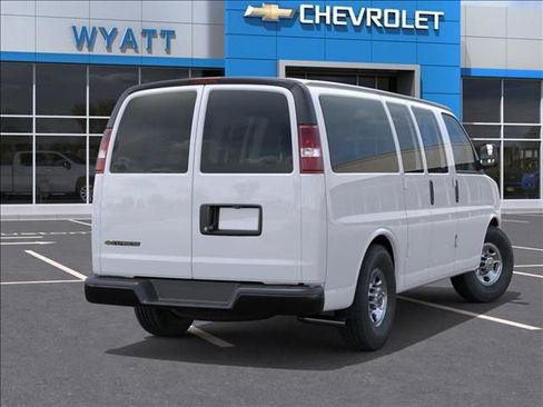 New 2026 Chevrolet Express 2500 w/ Driver Convenience Package RWD image 4