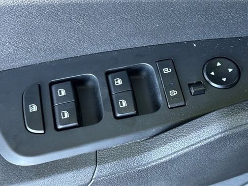 Used 2024 Kia Sportage LX image 12