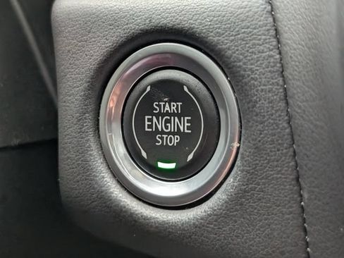 Used 2022 Chevrolet Suburban Premier w/ Premium Package RWD image 30