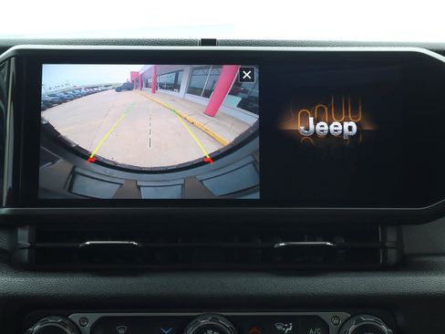 Used 2025 Jeep Wrangler Unlimited Sport AWD/4WD image 12