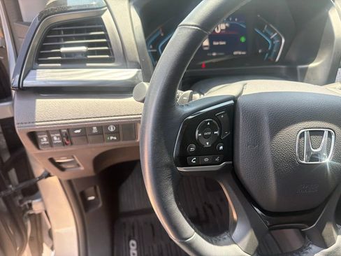 Used 2023 Honda Odyssey Elite image 20