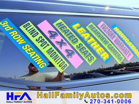 Used 2024 Jeep Wagoneer L Series II w/ Flexible Seating Group AWD/4WD image 11