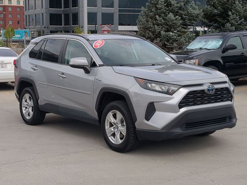 Used 2020 Toyota RAV4 LE w/ All Weather Liner Package AWD/4WD image 8
