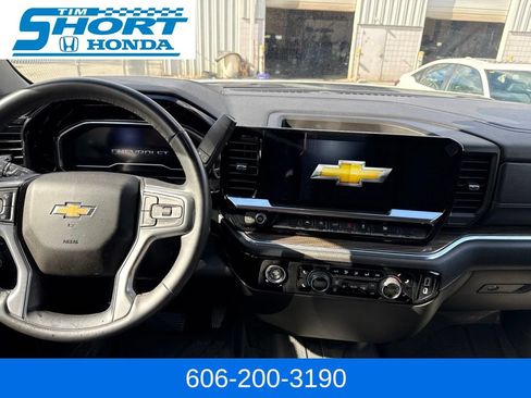 Used 2024 Chevrolet Silverado 1500 LT w/ Protection Package AWD/4WD image 15