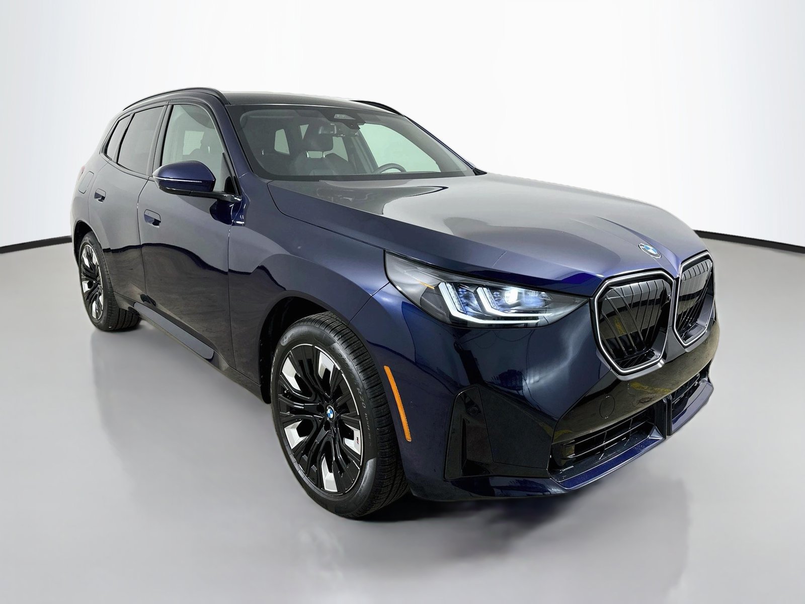 Used 2026 BMW X3 xDrive30i w/ Premium Package AWD/4WD image 3