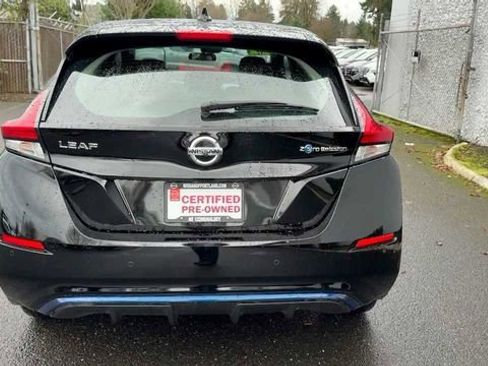 Certified 2022 Nissan Leaf S image 9