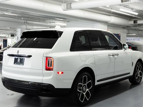 Certified 2023 Rolls-Royce Cullinan Black Badge w/ Driver's Package AWD/4WD image 6