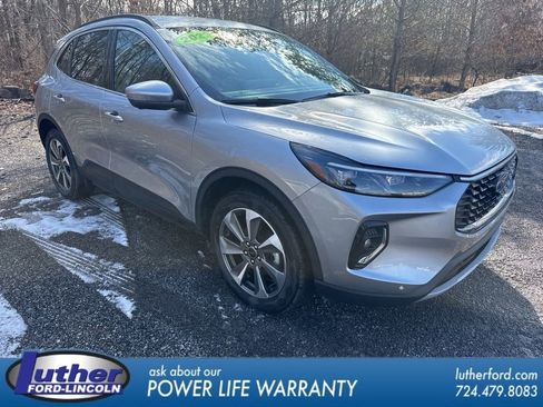 Used 2023 Ford Escape Platinum image 1