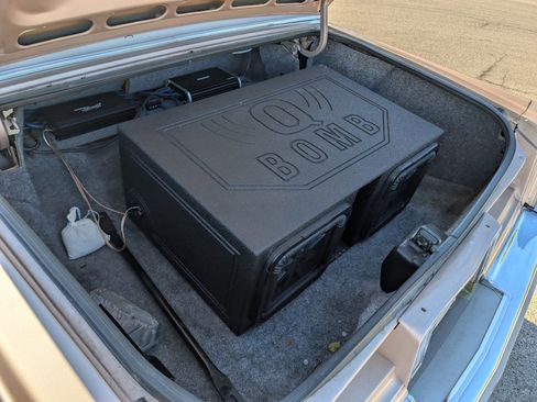 Used 1990 Cadillac Brougham image 96