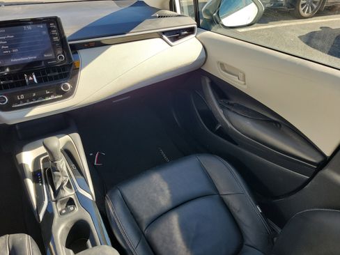 Used 2022 Toyota Corolla LE image 14