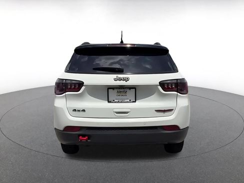 Used 2025 Jeep Compass Trailhawk AWD/4WD image 10